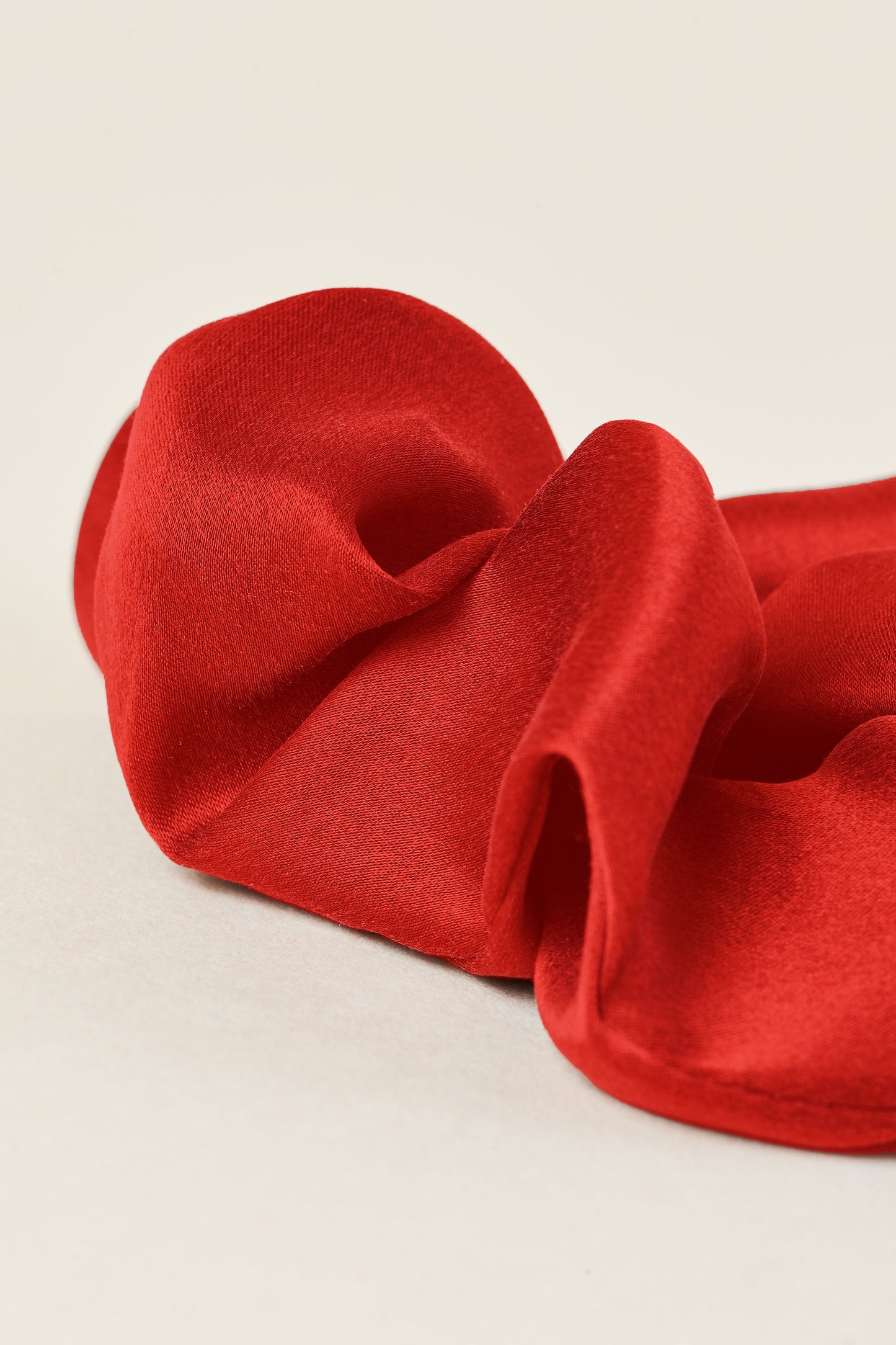 ZAHRA Silk Scrunchie Solid | Red